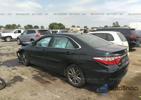 2015 Toyota Camry Se z USA, uszkodzony, nr VIN 4T1BF1FK7FU481870